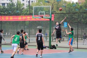 四川外国语大学第一届学生篮球比赛圆满结束